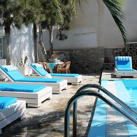 Evizorzia Daire Perissa (Santorini)