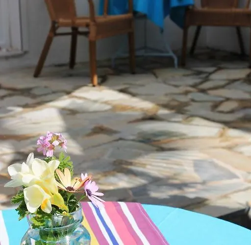 Evizorzia Perissa (Santorini)